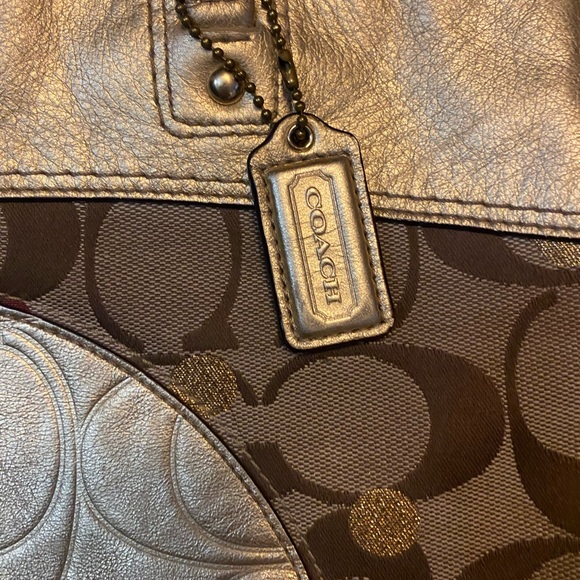 Coach purse, gold with hearts - Picture 4 of 7